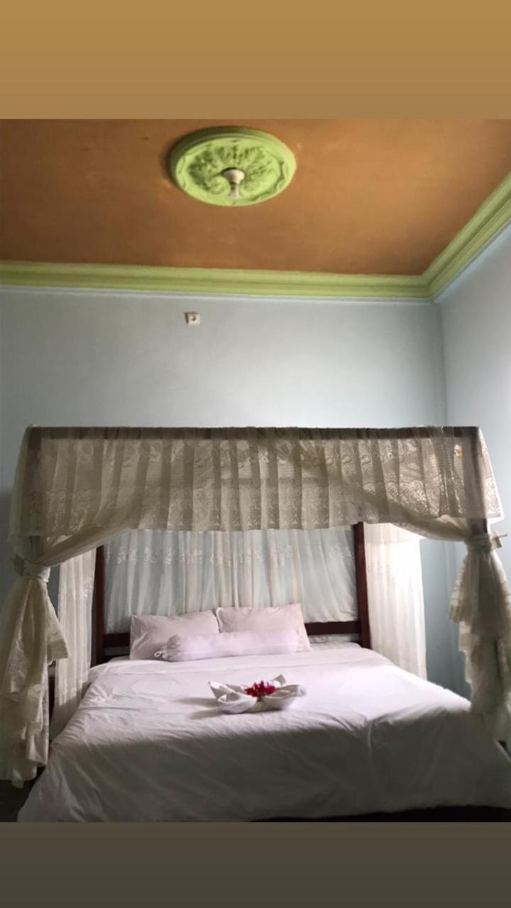 Kurnia Family Homestay & Restaurant! Huu Kültér fotó