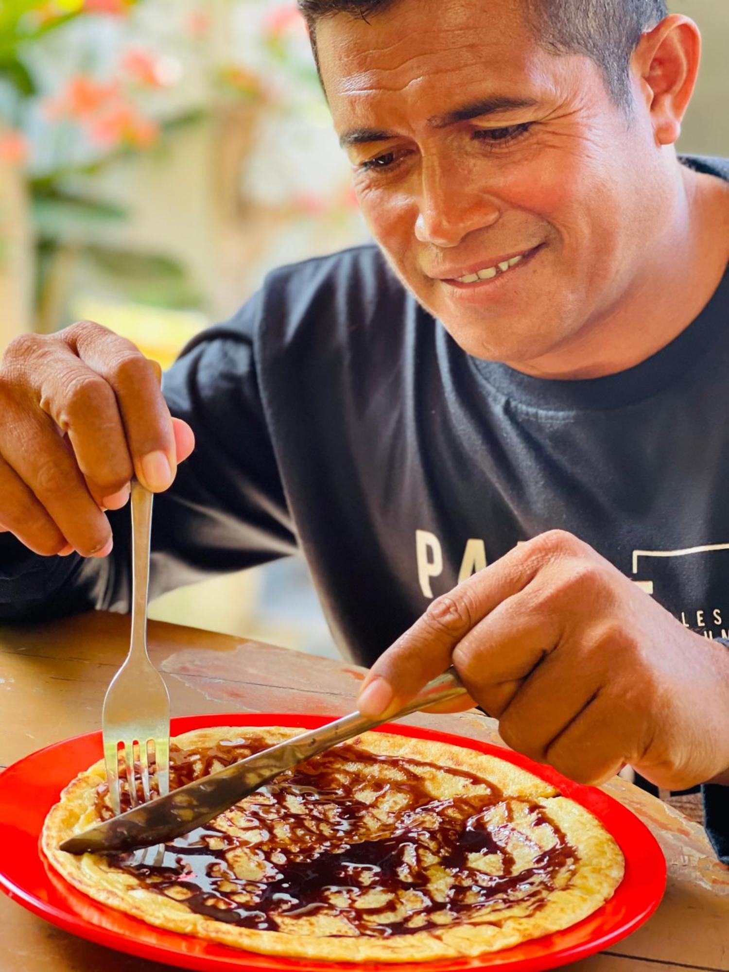 Kurnia Family Homestay & Restaurant! Huu Kültér fotó
