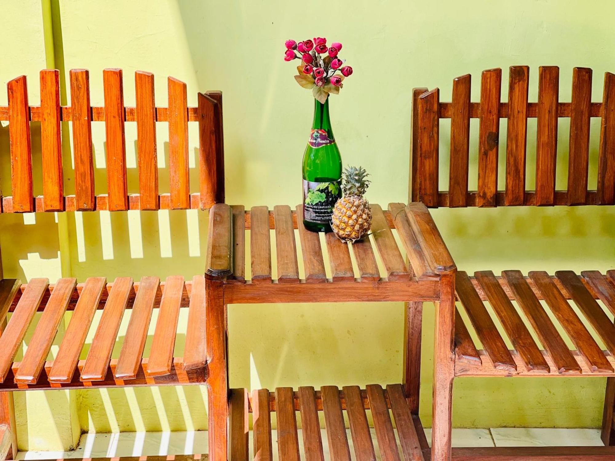 Kurnia Family Homestay & Restaurant! Huu Kültér fotó