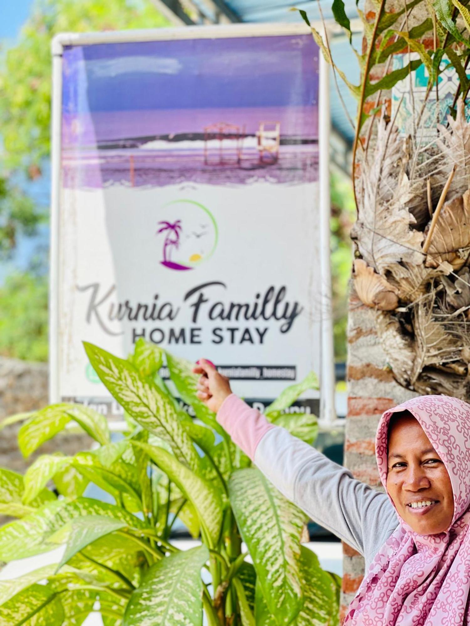 Kurnia Family Homestay & Restaurant! Huu Kültér fotó