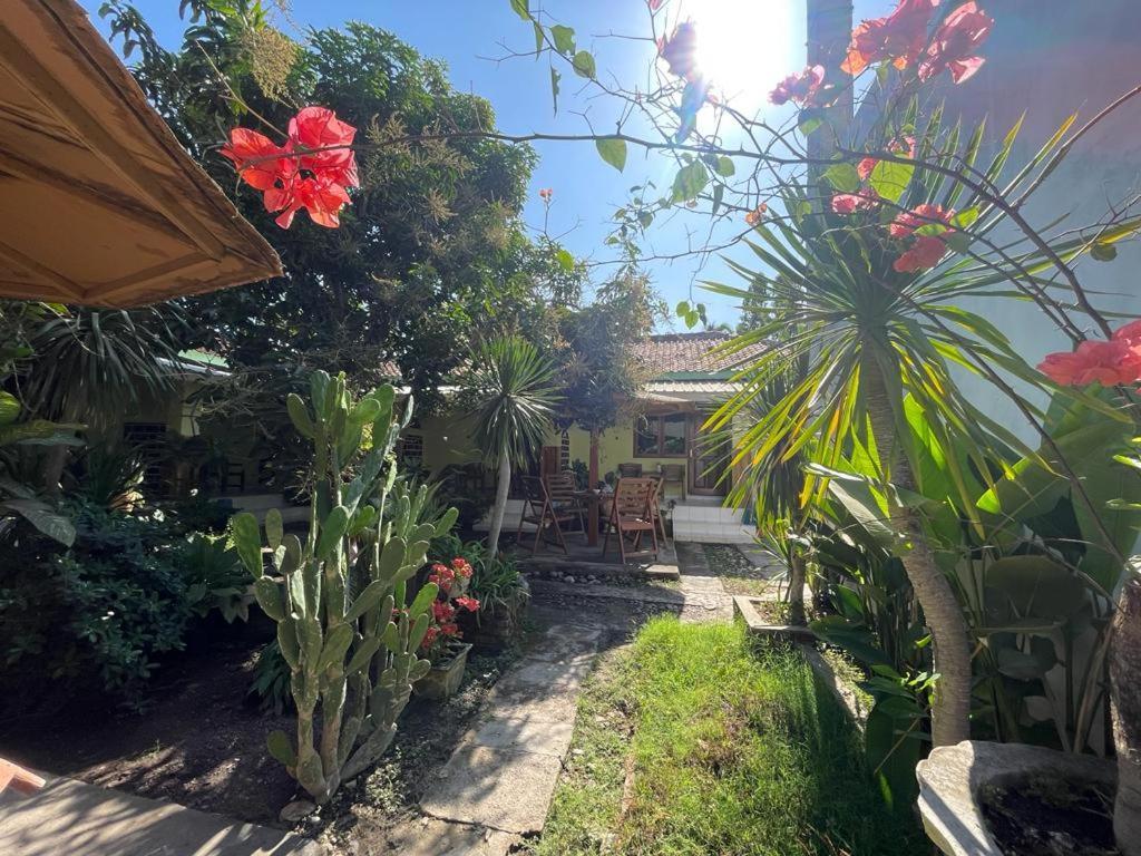 Kurnia Family Homestay & Restaurant! Huu Kültér fotó
